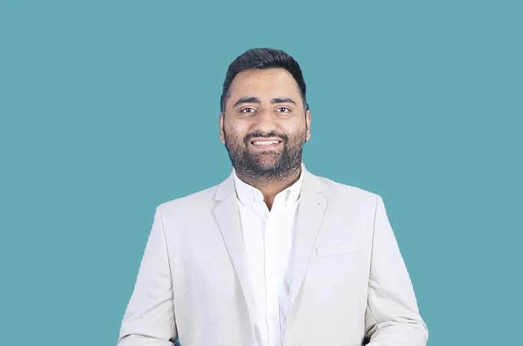 Trainer at IIDE - Dinesh Sajnani
