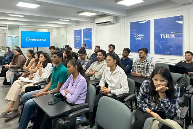 IIDE Students Attending Lectures from Top CMOs & CXOs