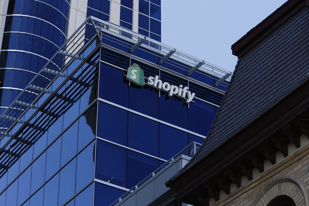 SWOT Analysis of Shopify - Shopify Headquarters in Ottawa - IIDE