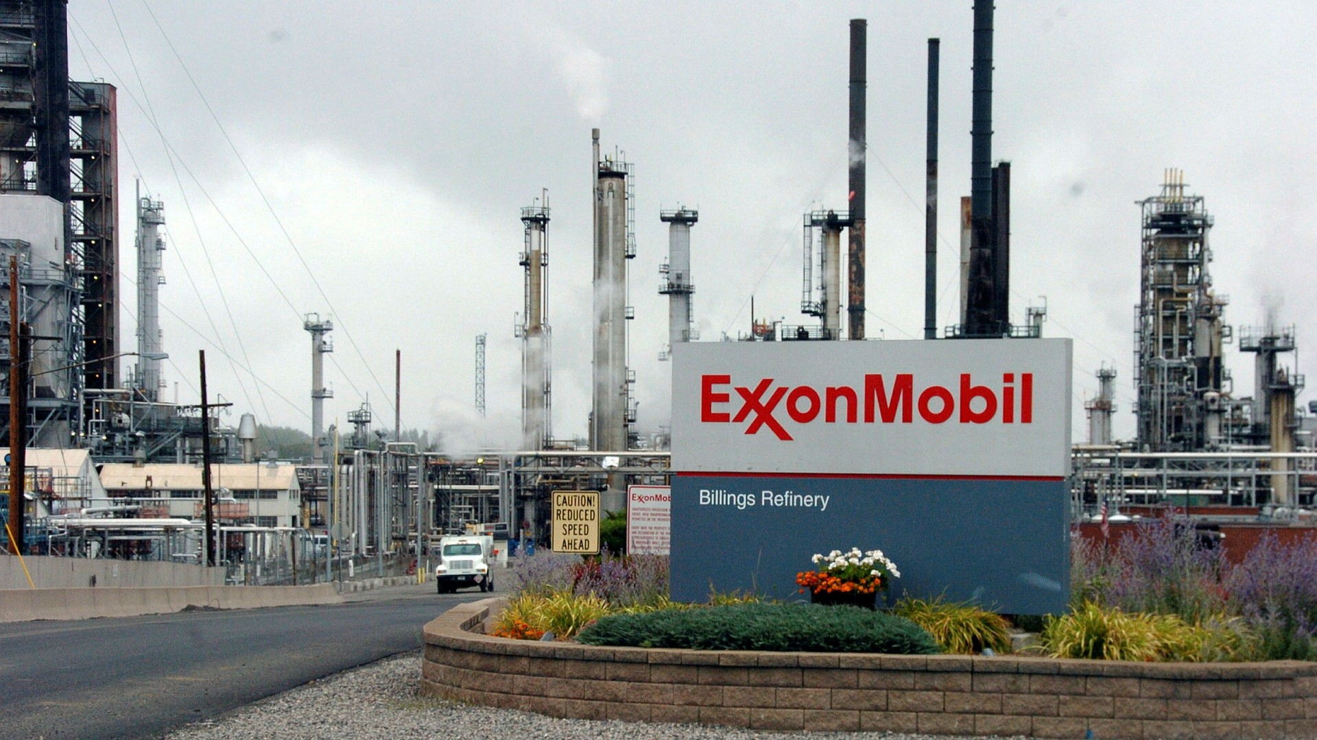 Detailed SWOT Analysis Of ExxonMobil - 2023 Study | IIDE