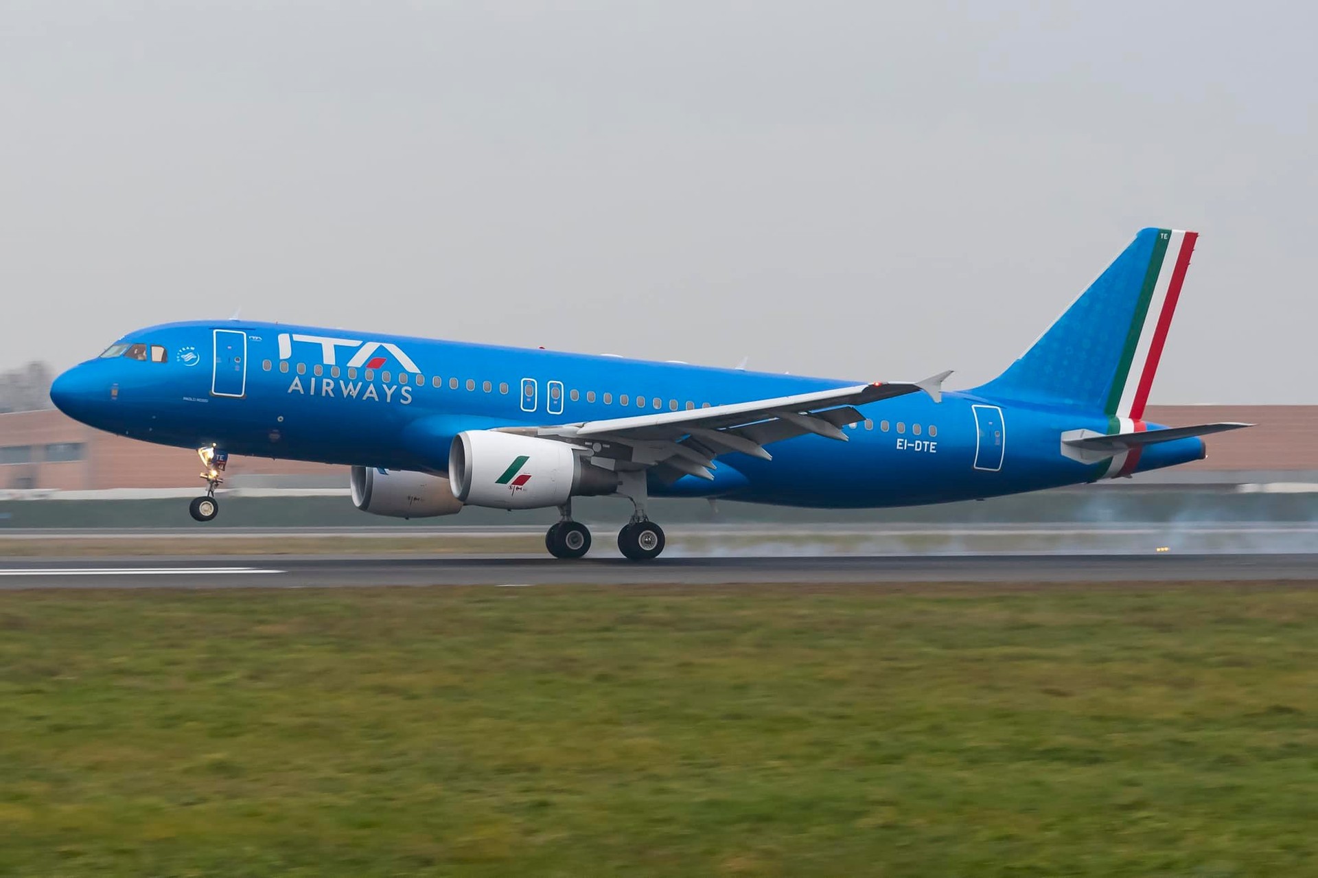 SWOT Analysis of ITA Airways - ITA Airways Milano Linate A320