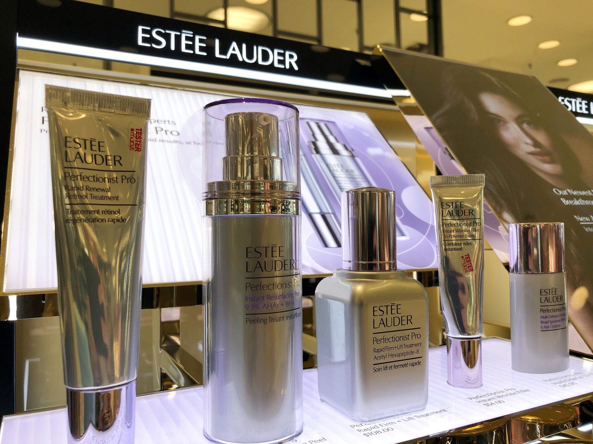 SWOT Analysis of Estée Lauder - An Estee Lauder Cosmetics Counter
