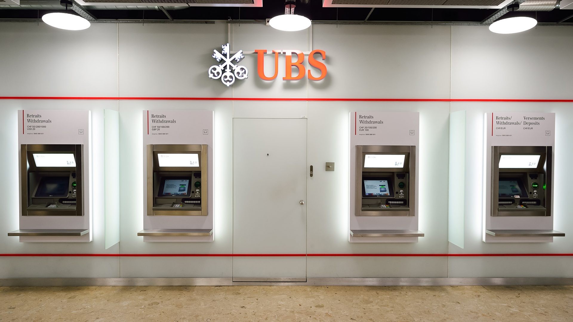 SWOT Analysis of UBS - UBS ATM