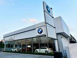 BMW Place Strategy - Marketing Mix of BMW | IIDE